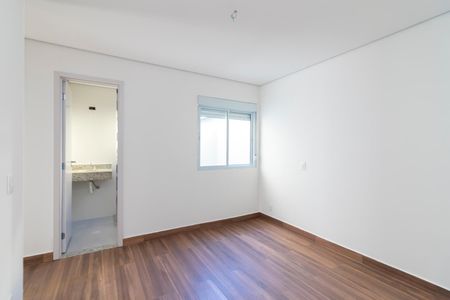 Casa de condomínio à venda com 124m², 3 quartos e 2 vagasSuíte