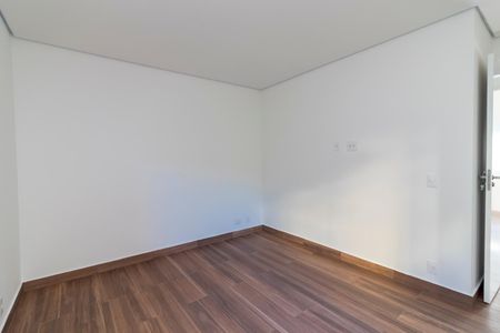 Casa de condomínio à venda com 124m², 3 quartos e 2 vagasSuíte