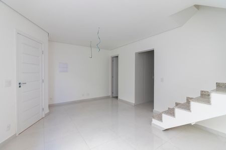 Casa de condomínio à venda com 124m², 3 quartos e 2 vagasSala