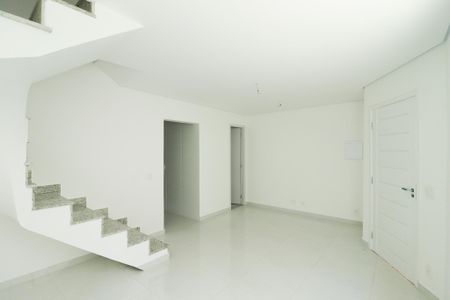 Casa à venda com 124m², 3 quartos e 2 vagas Casa à venda com 124m², 3 quartos e 2 vagasSala