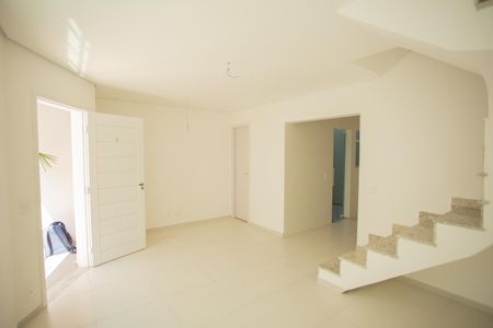 Casa à venda com 124m², 3 quartos e 2 vagasSala