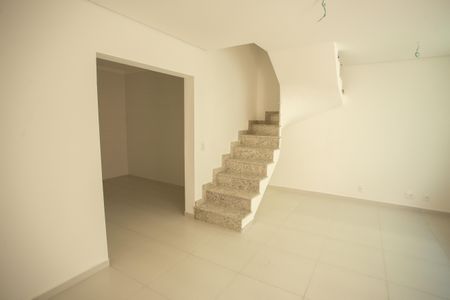 Casa à venda com 124m², 3 quartos e 2 vagasSala