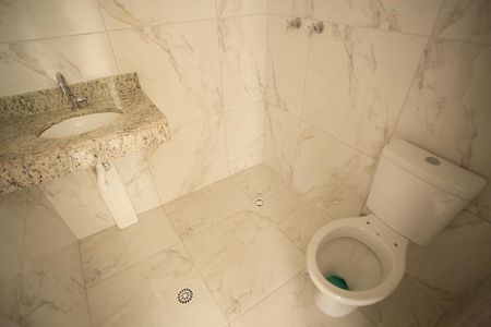 Casa à venda com 124m², 3 quartos e 2 vagasBanheiro Social