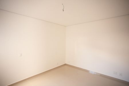 Casa à venda com 124m², 3 quartos e 2 vagasSuíte