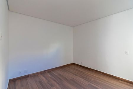 Casa de condomínio à venda com 124m², 3 quartos e 2 vagasSuíte