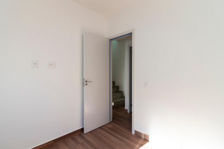 Casa de condomínio à venda com 124m², 3 quartos e 2 vagasQuarto 2