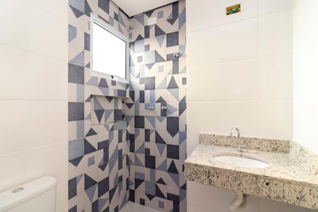 Casa de condomínio à venda com 124m², 3 quartos e 2 vagasBanheiro da Suíte