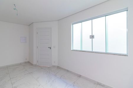 Casa de condomínio à venda com 124m², 3 quartos e 2 vagasSala