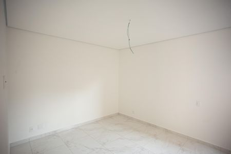 Casa à venda com 124m², 3 quartos e 2 vagasSuíte