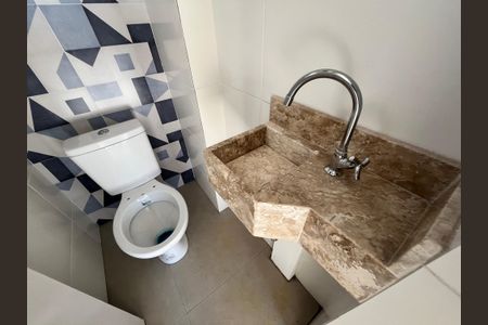 Casa de condomínio à venda com 124m², 3 quartos e 2 vagasÁrea comum - Banheiro