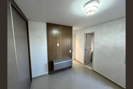 Casa de condomínio à venda com 124m², 3 quartos e 2 vagasSuíte