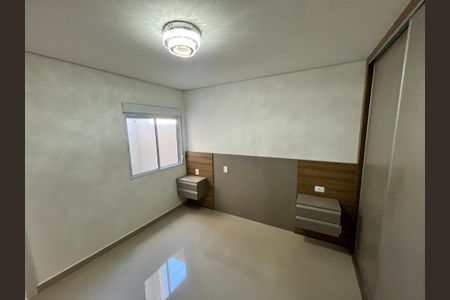 Casa de condomínio à venda com 124m², 3 quartos e 2 vagasSuíte