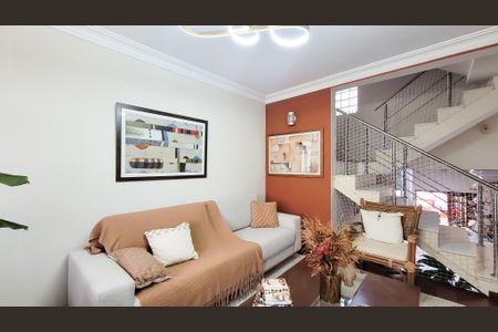 Casa de condomínio à venda com 276m², 4 quartos e 4 vagas Casa de condomínio à venda com 276m², 4 quartos e 4 vagasSala 1