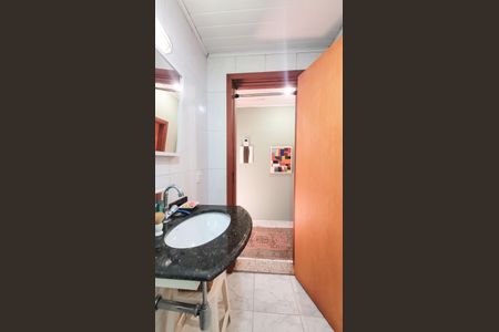 Casa de condomínio à venda com 276m², 4 quartos e 4 vagas Casa de condomínio à venda com 276m², 4 quartos e 4 vagasBanheiro da Suíte 3