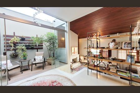 Casa de condomínio à venda com 276m², 4 quartos e 4 vagas Casa de condomínio à venda com 276m², 4 quartos e 4 vagasSala de Jantar