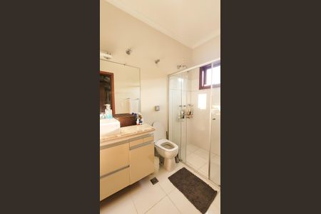 Casa de condomínio à venda com 276m², 4 quartos e 4 vagas Casa de condomínio à venda com 276m², 4 quartos e 4 vagasBanheiro da Suíte master