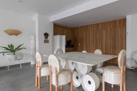 Apartamento à venda com 90m², 2 quartos e 1 vaga Apartamento à venda com 90m², 2 quartos e 1 vagaSalão de Área comumestas