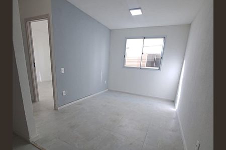 Sala de apartamento à venda com 2 quartos, 45m² em Gardênia Azul, Rio de Janeiro