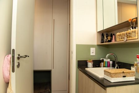 Apartamento à venda com 71m², 2 quartos e 1 vagaBanheiro da Suíte