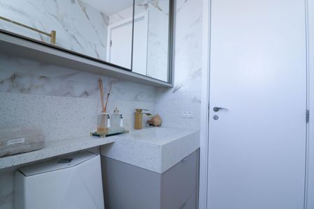 Apartamento à venda com 73m², 3 quartos e 2 vagas Apartamento à venda com 73m², 3 quartos e 2 vagasBanheiro da Suíte