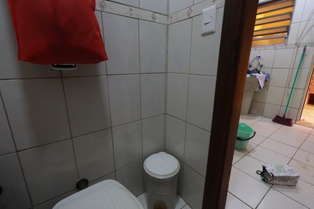 Casa à venda com 350m², 5 quartos e 4 vagasBanheiro de serviço
