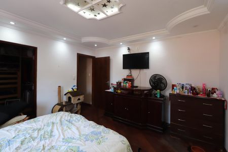 Casa à venda com 350m², 5 quartos e 4 vagasQuarto 4 - Suíte