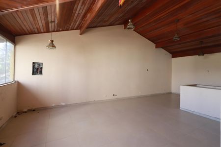 Casa à venda com 350m², 5 quartos e 4 vagasTerraço