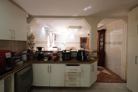 Casa à venda com 350m², 5 quartos e 4 vagasCozinha