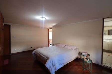 Casa à venda com 350m², 5 quartos e 4 vagasQuarto 1 - Suíte