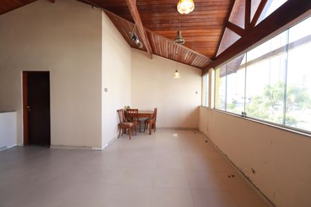 Casa à venda com 350m², 5 quartos e 4 vagasTerraço