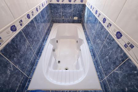 Casa à venda com 350m², 5 quartos e 4 vagasBanheiro da Suíte 2