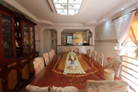 Casa à venda com 350m², 5 quartos e 4 vagasSala de Jantar