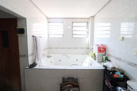 Casa à venda com 350m², 5 quartos e 4 vagasBanheiro da Suíte 4