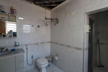 Casa à venda com 350m², 5 quartos e 4 vagasBanheiro da Suíte 4
