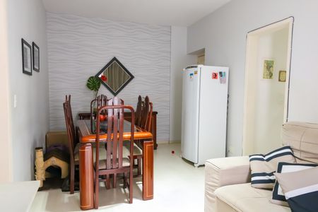 Apartamento à venda com 72m², 2 quartos e 1 vagaSala