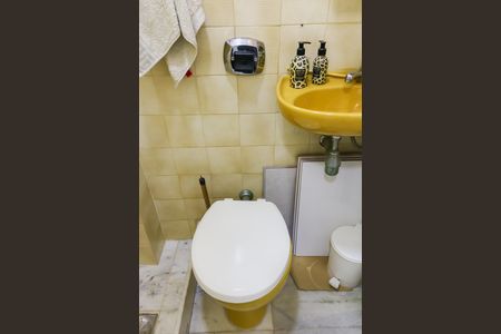 Apartamento à venda com 72m², 2 quartos e 1 vagaBanheiro de Serviço