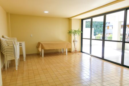 Apartamento à venda com 72m², 2 quartos e 1 vagaÁrea comum - Salão de festas