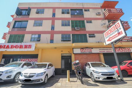 Fachada de kitnet/studio para alugar com 0 quarto, 30m² em Floresta, Porto Alegre