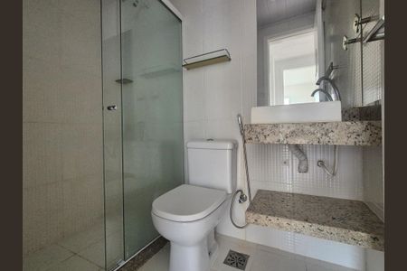 Apartamento à venda com 88m², 3 quartos e 2 vagas Apartamento à venda com 88m², 3 quartos e 2 vagasBanheiro Social