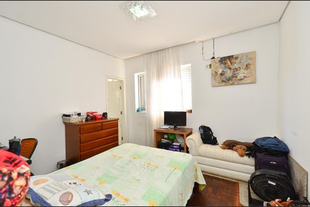 Casa à venda com 324m², 4 quartos e 2 vagasSuite 1