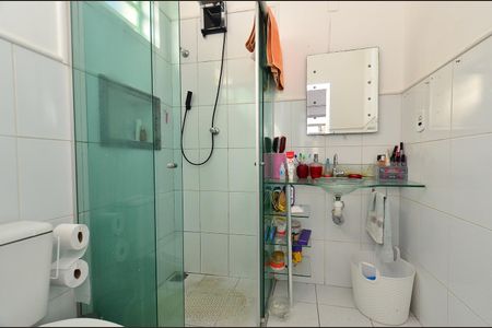 Casa à venda com 324m², 4 quartos e 2 vagasBanheiro da Suíte 2