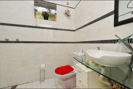 Casa à venda com 324m², 4 quartos e 2 vagasBanheiro Social