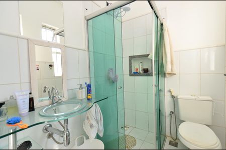 Casa à venda com 324m², 4 quartos e 2 vagasBanheiro da Suíte 1