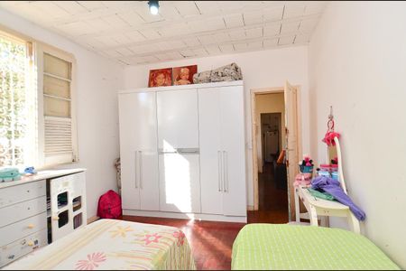 Casa à venda com 324m², 4 quartos e 2 vagasEdícula/Quarto