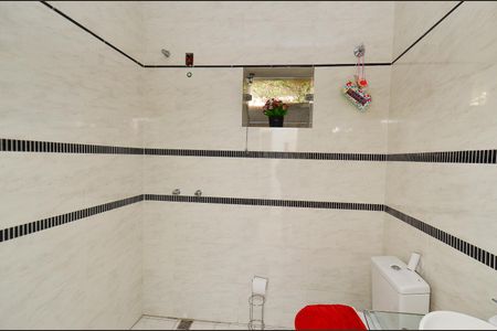 Casa à venda com 324m², 4 quartos e 2 vagasBanheiro Social