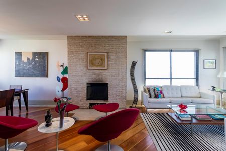 Apartamento à venda com 185m², 4 quartos e 3 vagasSala