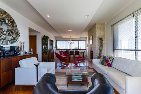 Apartamento à venda com 185m², 4 quartos e 3 vagasSala