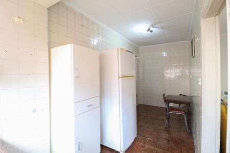 Casa à venda com 350m², 5 quartos e 4 vagas Casa à venda com 350m², 5 quartos e 4 vagasCopa