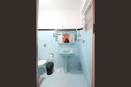 Casa à venda com 350m², 5 quartos e 4 vagas Casa à venda com 350m², 5 quartos e 4 vagasBanheiro da Suíte 1