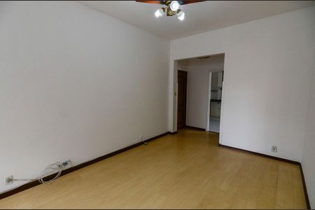 Apartamento para alugar com 90m², 3 quartos e 1 vaga Apartamento para alugar com 90m², 3 quartos e 1 vagaSala